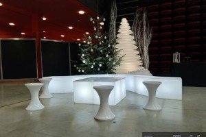 Réalisation avec mobilier lumineux