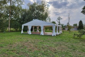 Location tentes de reception avec parquet Alsace