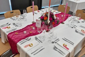 Location de table carrée pour mariage